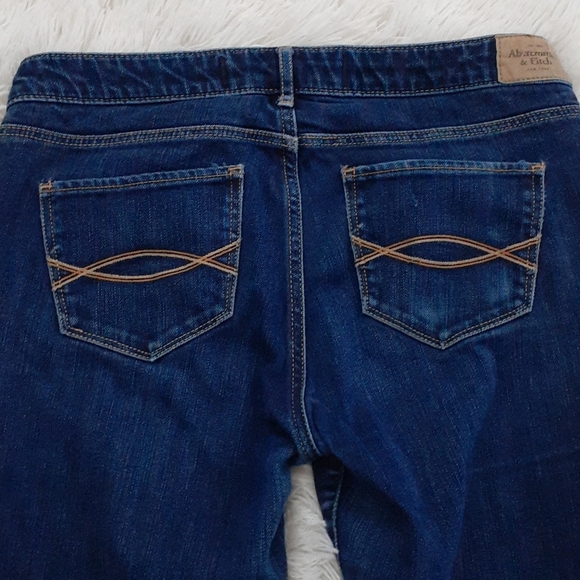 EUC Abercrombie & Fitch jeans - Picture 3 of 4